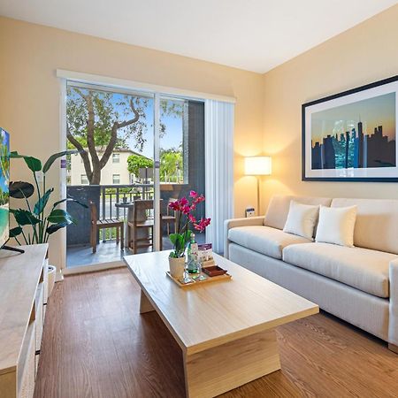 Dharma Home Suites South Miami At Red Road Commons 외부 사진