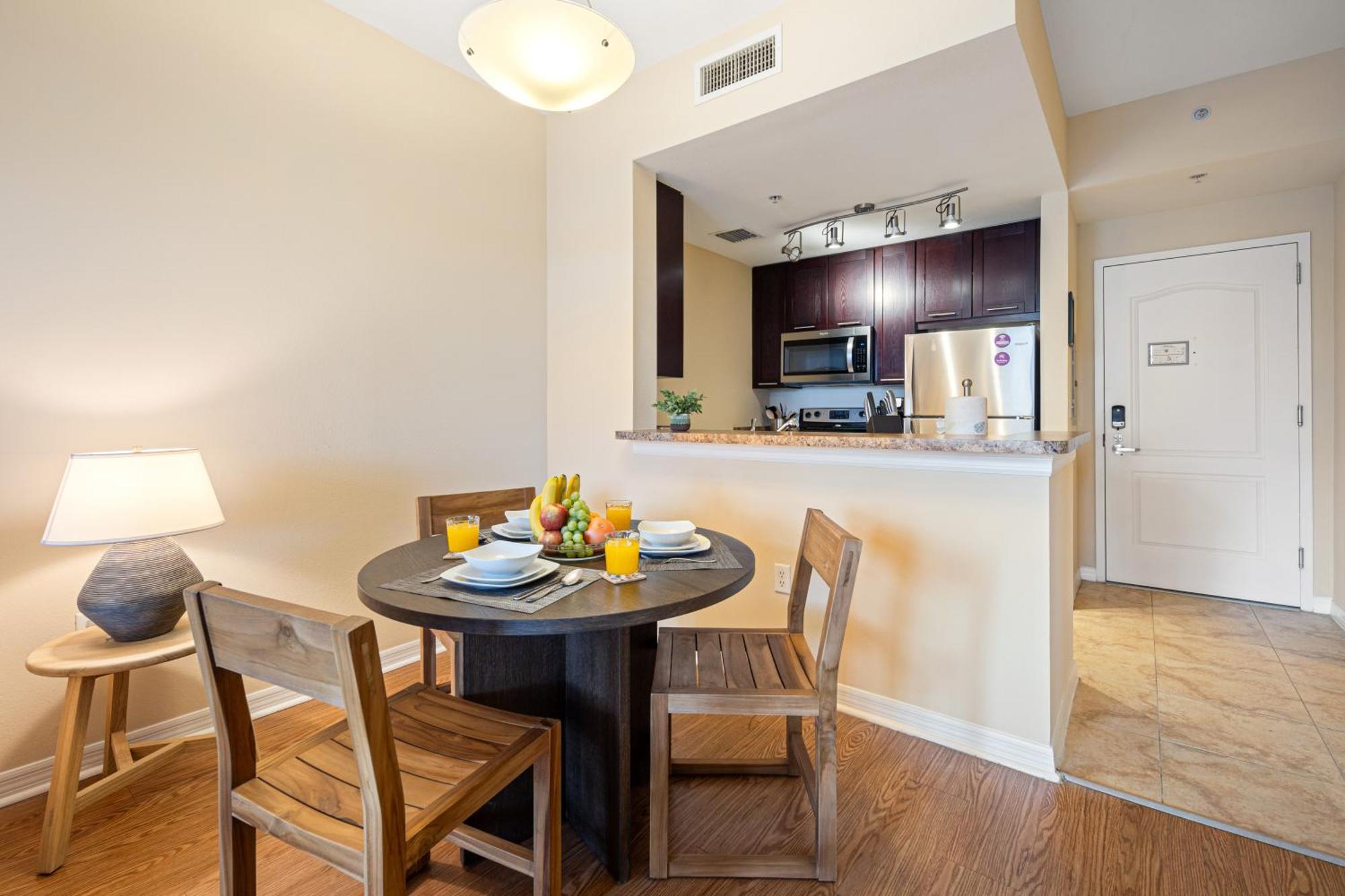 Dharma Home Suites South Miami At Red Road Commons 외부 사진