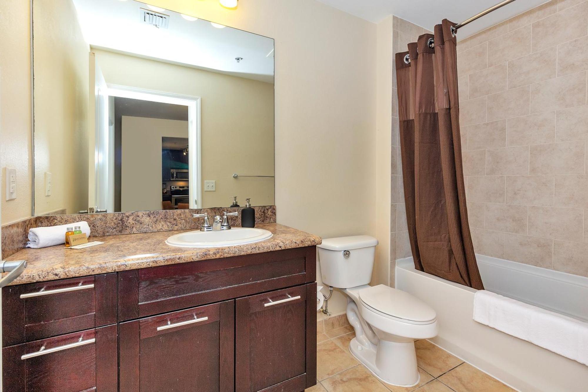 Dharma Home Suites South Miami At Red Road Commons 외부 사진